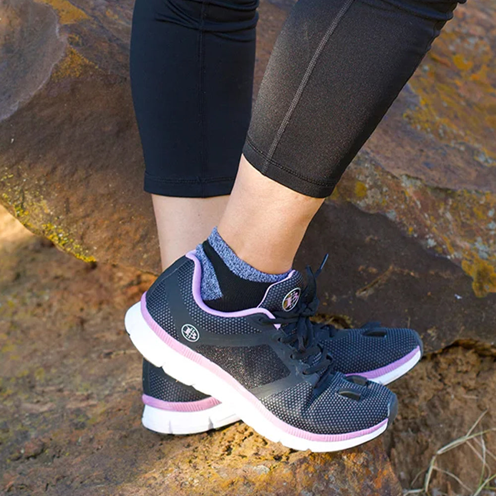 “High Beam Women’s Night Running Shoes – Reflective Lightweight Athletic Sneakers