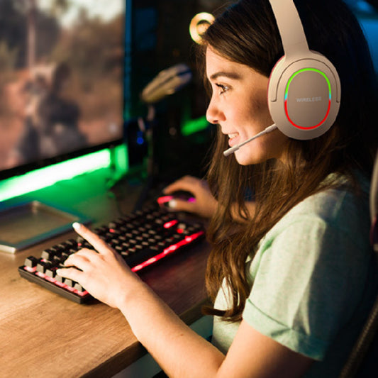 Bluetooth Foldable Headphones – Noise-Reducing Headset with Stylish Design